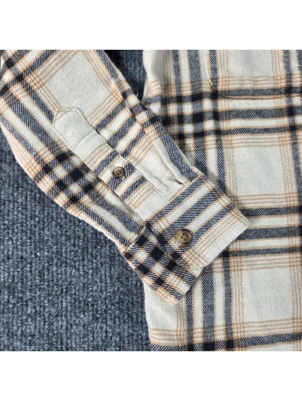 Old Navy Boy's Beige,Tan,Grey Plaid Cotton ButtonUp Long Sleeve Shirt M(8)